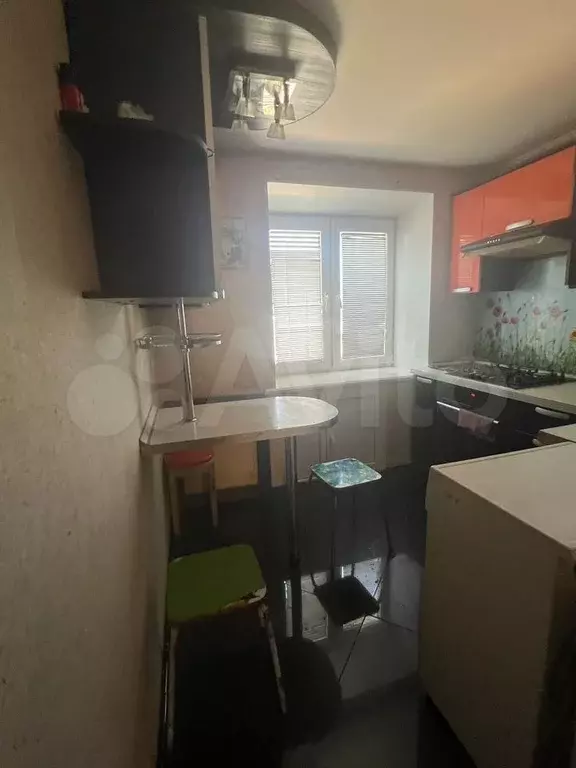 2-к. квартира, 45 м, 5/5 эт. - Фото 0