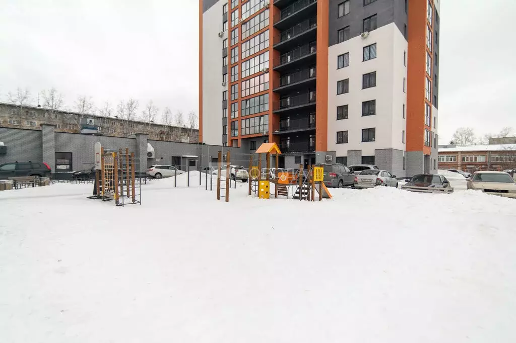 3-комнатная квартира: Барнаул, улица Юрина, 168К (69.2 м) - Фото 2