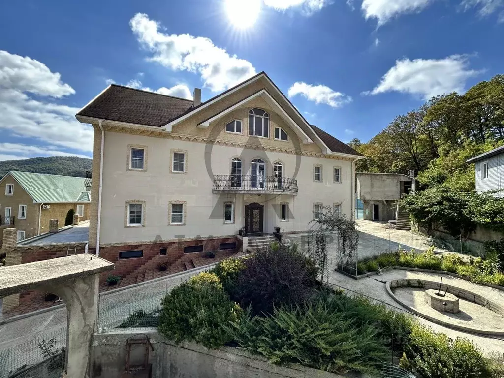 Дом в Краснодарский край, Туапсинский муниципальный округ, с. Агой ул. ... - Фото 1