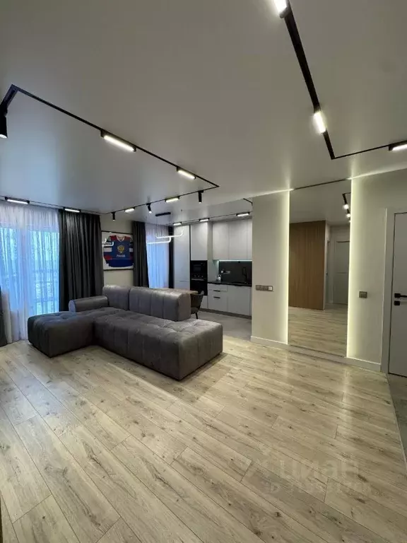3-к кв. Татарстан, Казань ул. Рауиса Гареева, 113 (70.0 м) - Фото 1