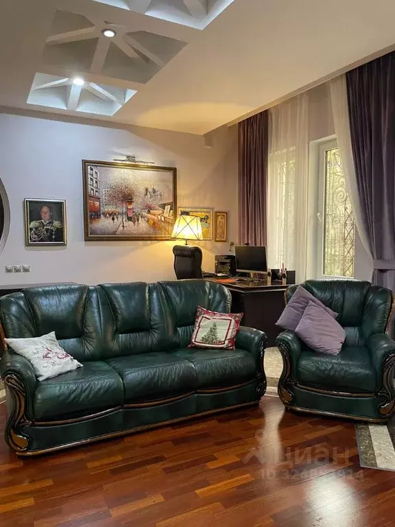 3-к кв. Краснодарский край, Сочи Центральный мкр, ул. Советская, 46 ... - Фото 1