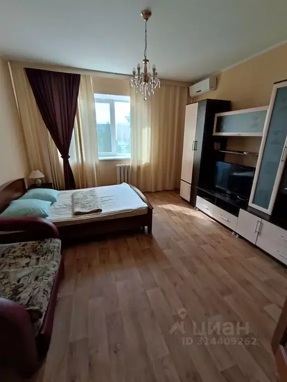 1-к кв. Оренбургская область, Оренбург ул. Юных Ленинцев, 21 (44.0 м) - Фото 0