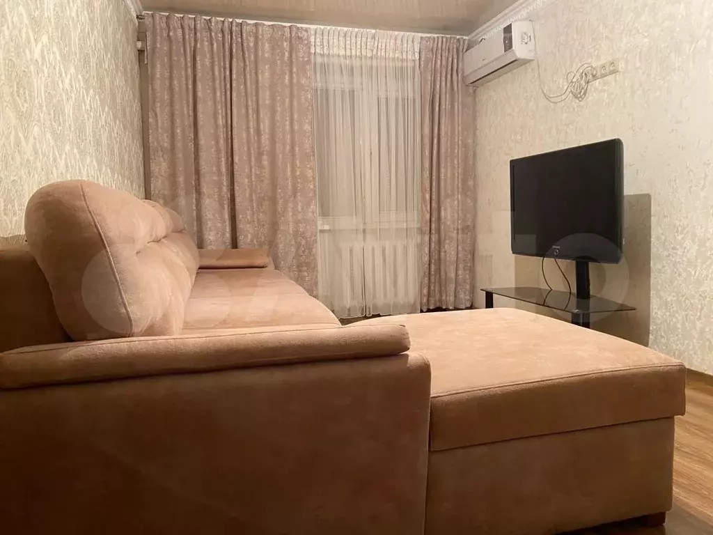 2-к. квартира, 43 м, 5/5 эт. - Фото 0
