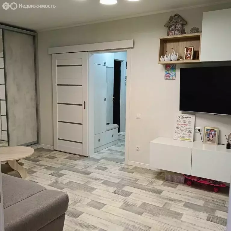 3-комнатная квартира: Нижний Новгород, улица Маршала Голованова, 31 ... - Фото 0