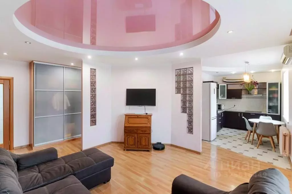 3-к кв. Омская область, Омск ул. Перелета, 18 (84.4 м) - Фото 1