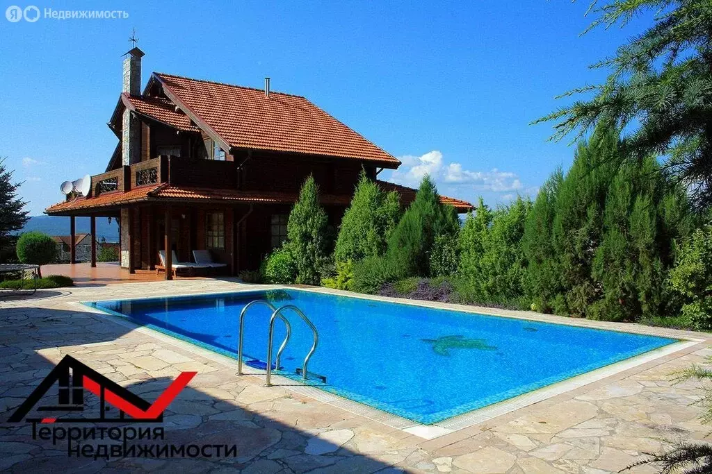 Дом в Орлиновский муниципальный округ, село Орлиное (280 м) - Фото 1