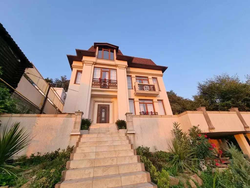 Дом в Краснодарский край, Сочи Целинная ул. (300 м) - Фото 1