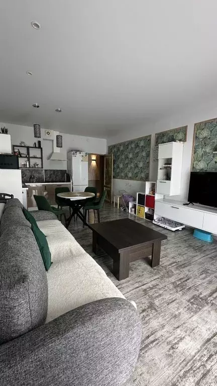 2-к кв. Кировская область, Киров ул. Энтузиастов, 11 (50.0 м) - Фото 1