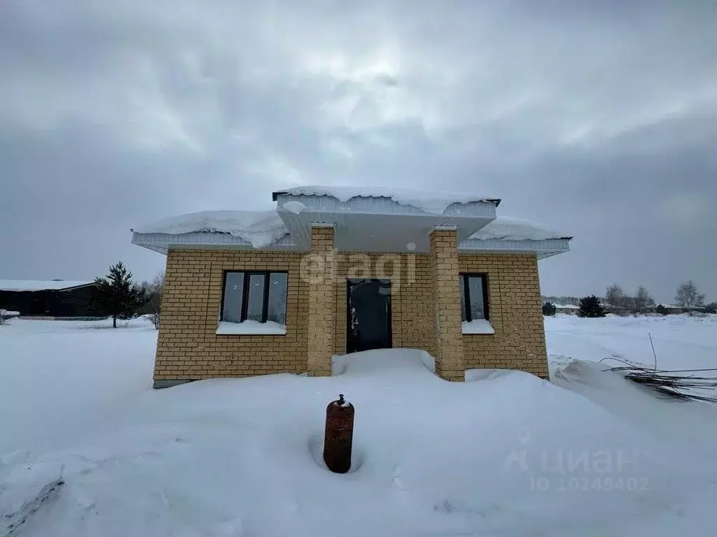 Дом в Башкортостан, Уфимский район, Русско-Юрмашский сельсовет, д. ... - Фото 1