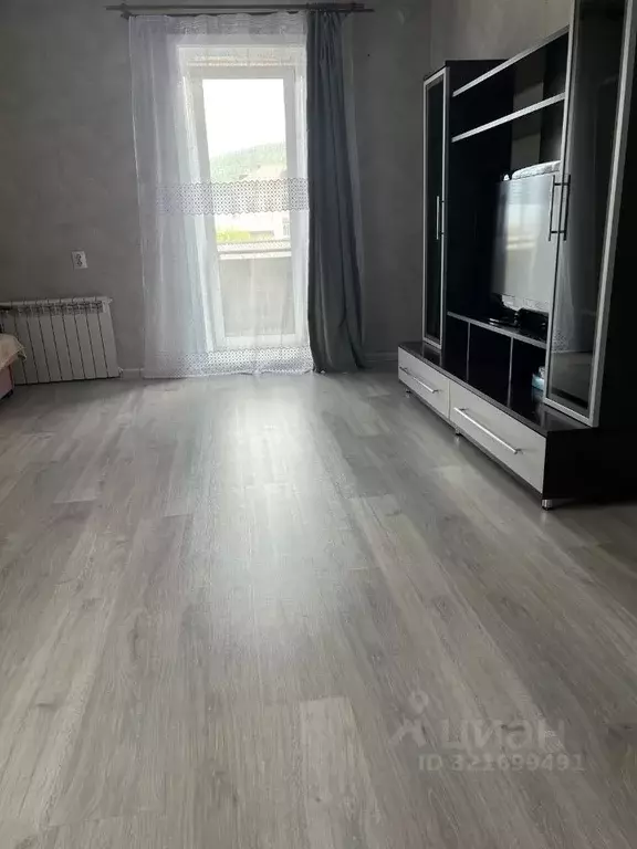 2-к кв. Иркутская область, Слюдянка Советская ул., 21 (53.0 м) - Фото 1