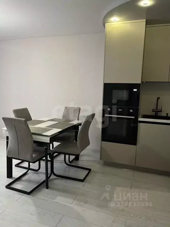 3-к кв. Алтайский край, Барнаул ул. Сергея Ускова, 42 (54.5 м) - Фото 1