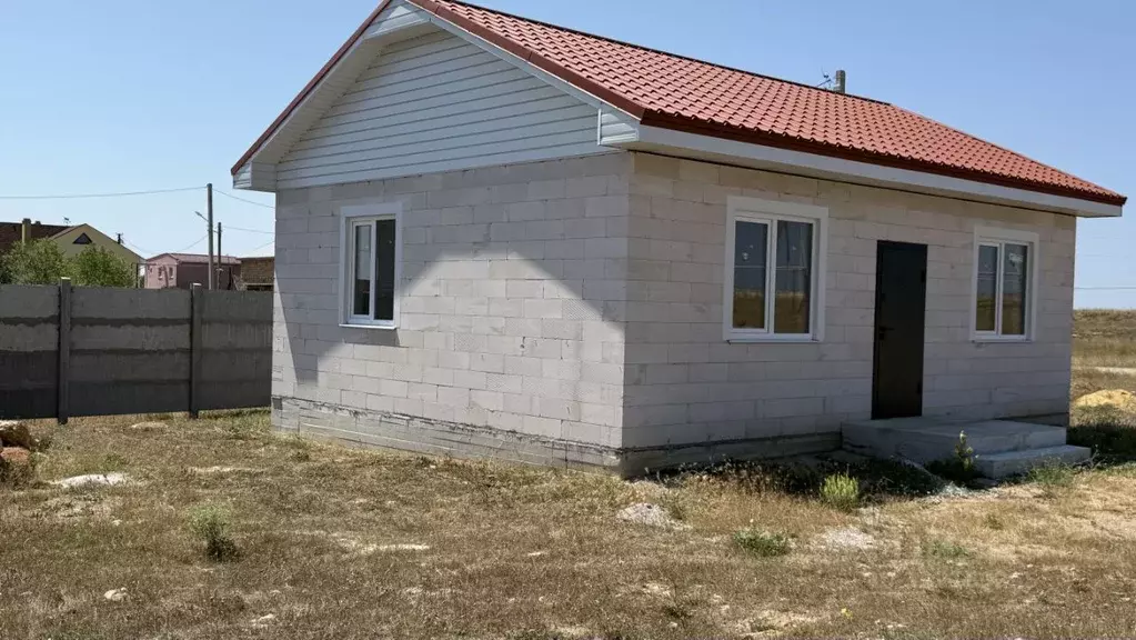 Дом в Крым, Черноморское пгт ул. Тындинская (53 м) - Фото 1