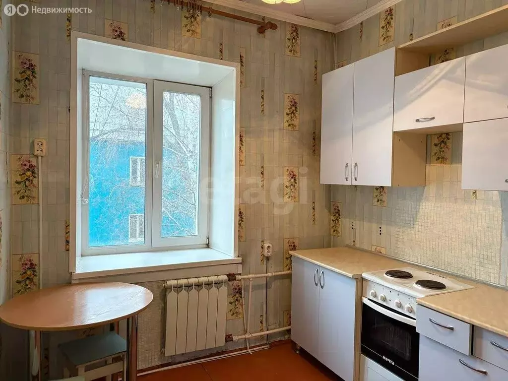 2-комнатная квартира: Черногорск, улица Чайковского, 10 (58.4 м) - Фото 2