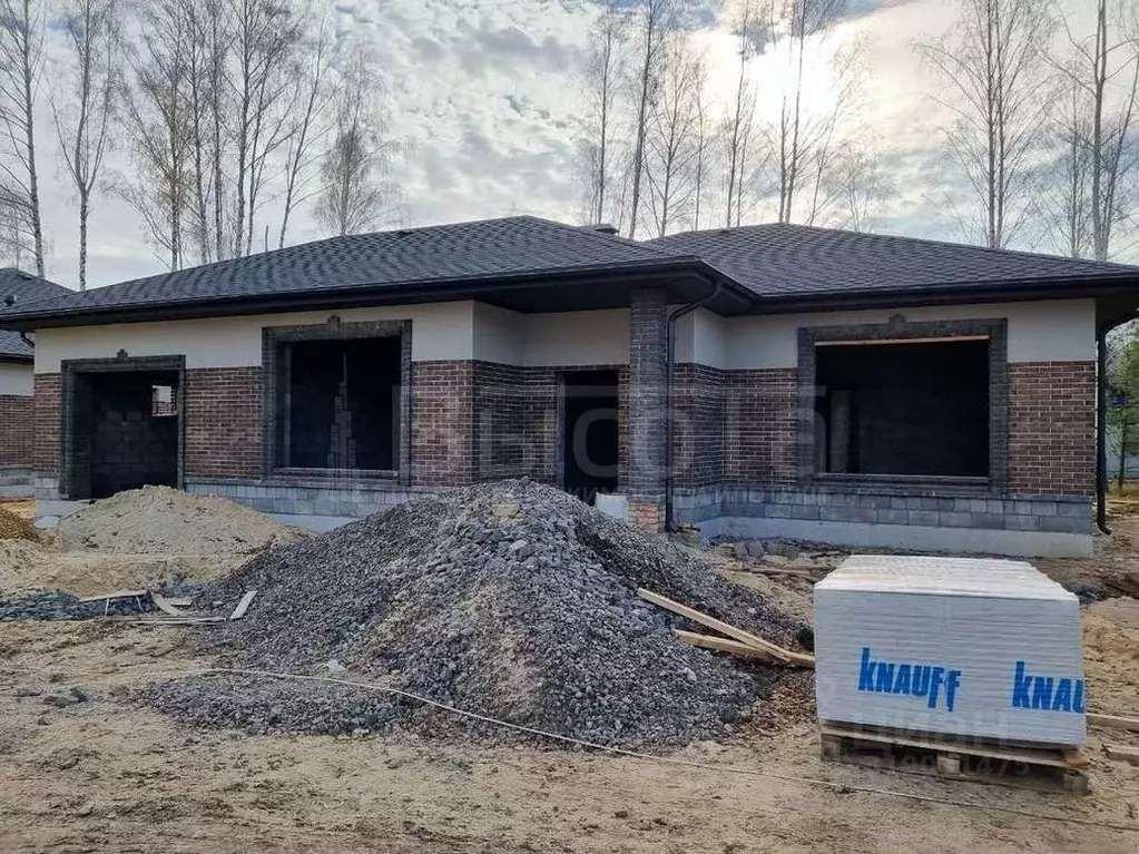 Дом в Воронежская область, Рамонский район, Айдаровское с/пос, с. ... - Фото 1