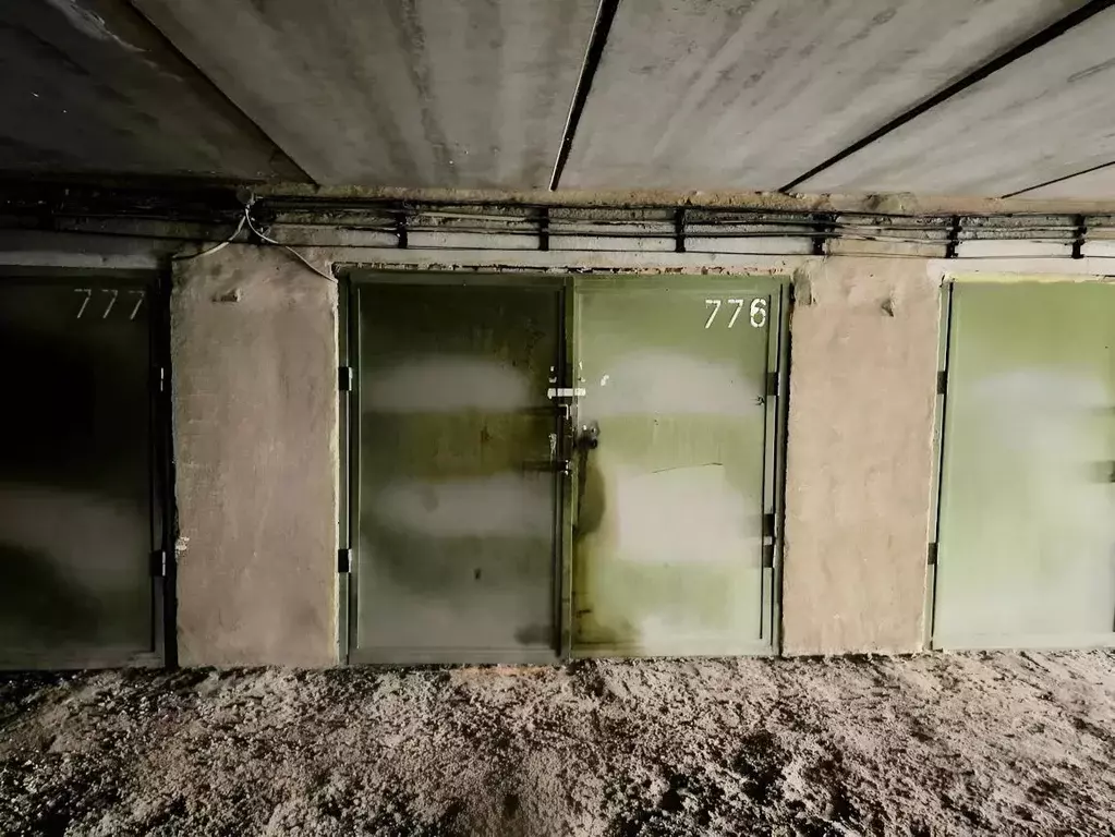 Гараж в Крым, Симферополь ул. Арабатская, 100 (10 м) - Фото 1