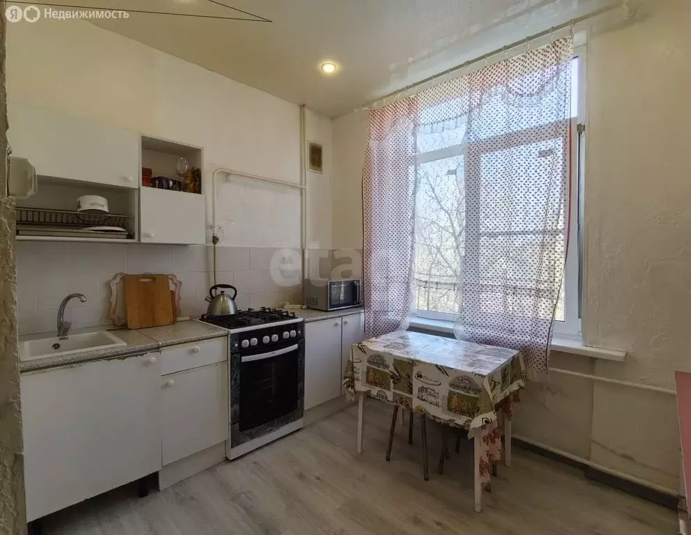 3-комнатная квартира: Череповец, улица Милютина, 17 (76.6 м) - Фото 2