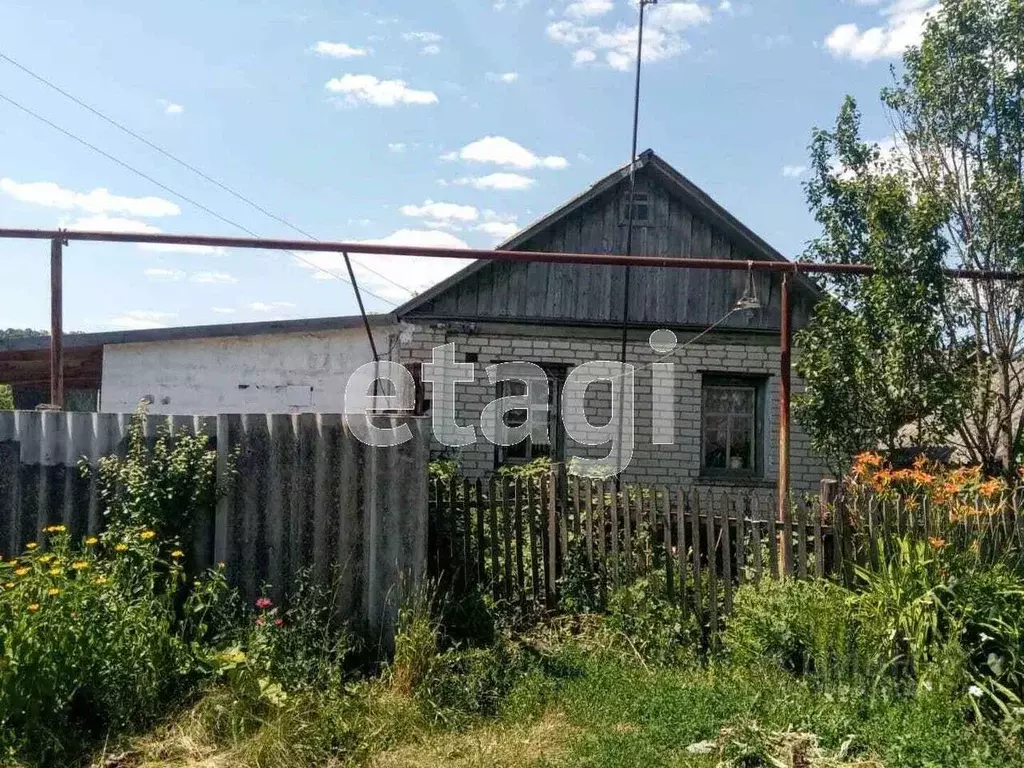 Дом в Белгородская область, Новооскольский городской округ, с. ... - Фото 0