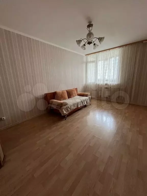 1-к. квартира, 37 м, 4/10 эт. - Фото 1
