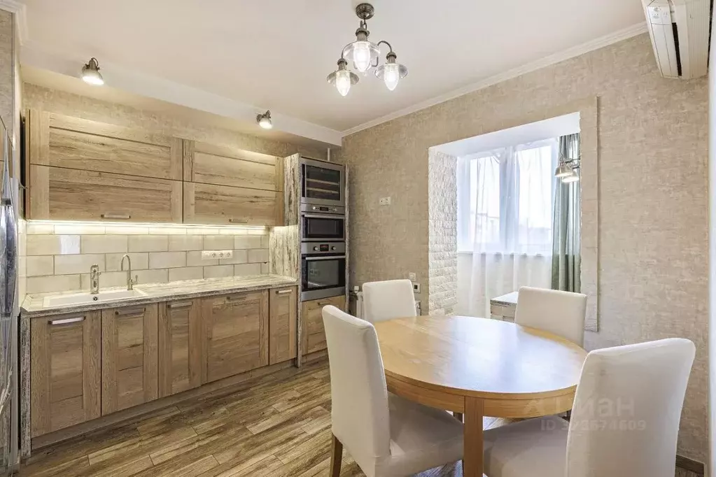 2-к кв. Московская область, Химки просп. Мельникова, 18 (56.4 м) - Фото 1