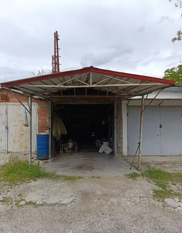 Гараж в Краснодарский край, Новороссийск наб. Адмирала Серебрякова (18 ... - Фото 2