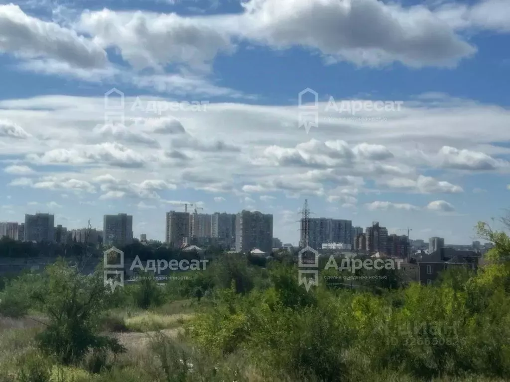 Дом в Волгоградская область, Волгоград Думская ул. (343 м) - Фото 1