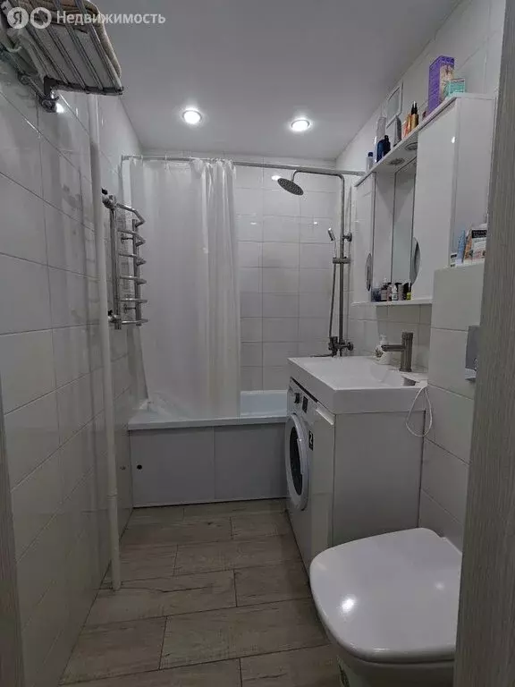 3-комнатная квартира: Чебоксары, улица Чапаева, 6 (58 м) - Фото 0