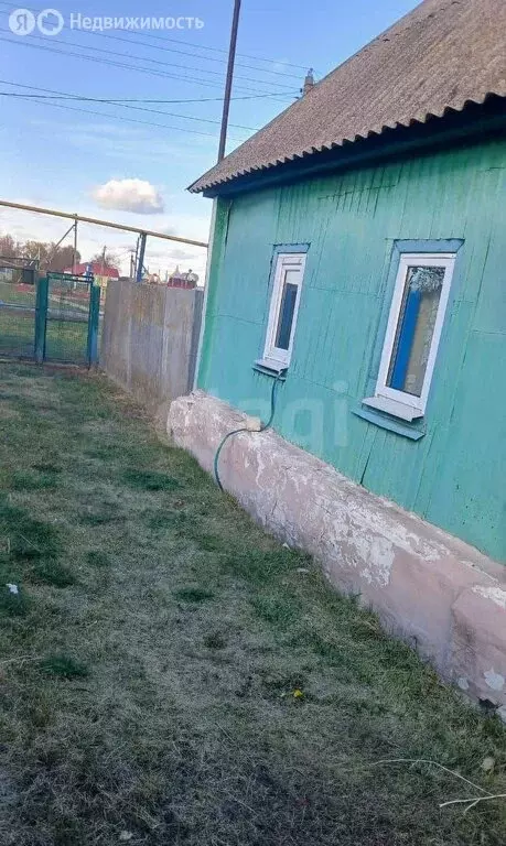 Дом в село Дмитриевка, 2-й Центральный переулок (30 м) - Фото 1