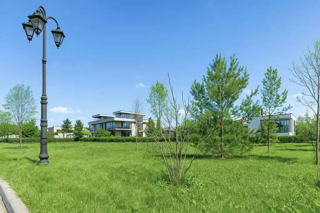 Участок в Московская область, Одинцовский городской округ, д. ... - Фото 1