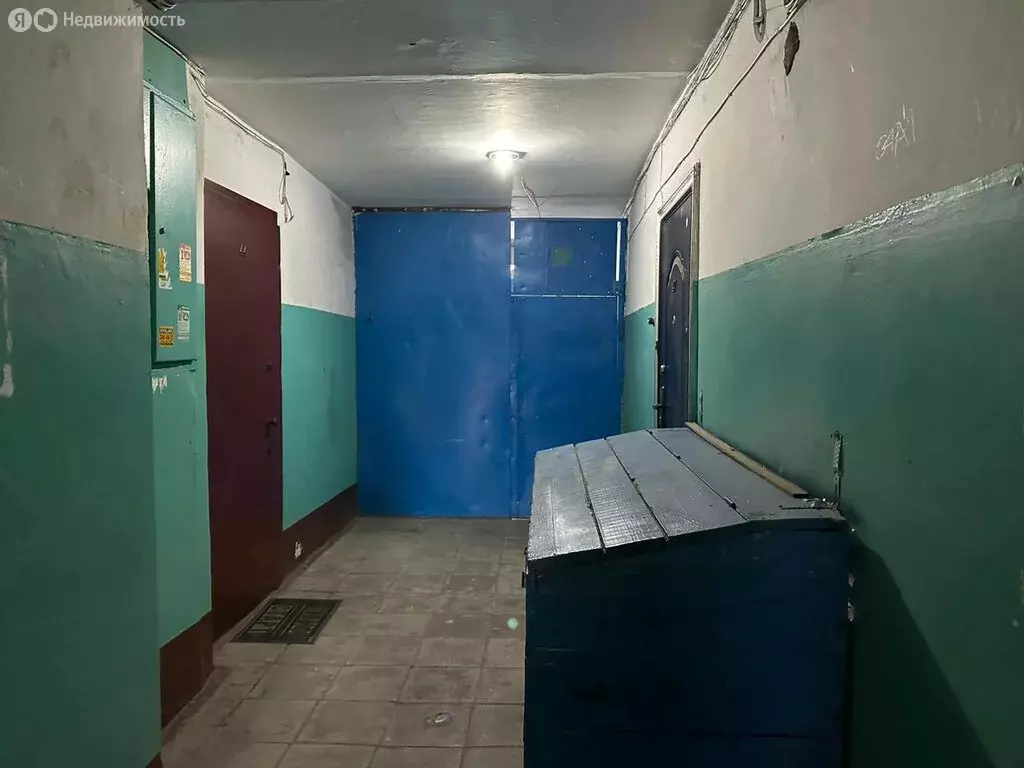 1-комнатная квартира: Владивосток, Приморская улица, 5 (32 м) - Фото 0