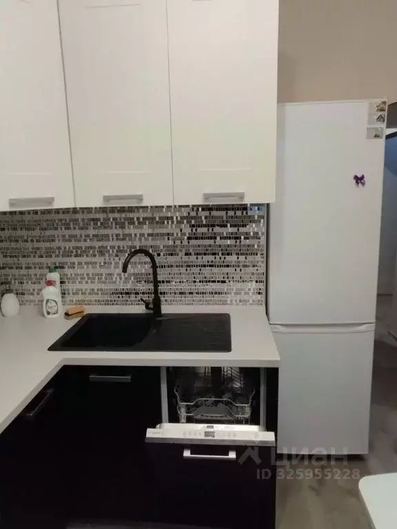 3-к кв. Московская область, Ленинский городской округ, Дрожжино пгт ш. ... - Фото 1