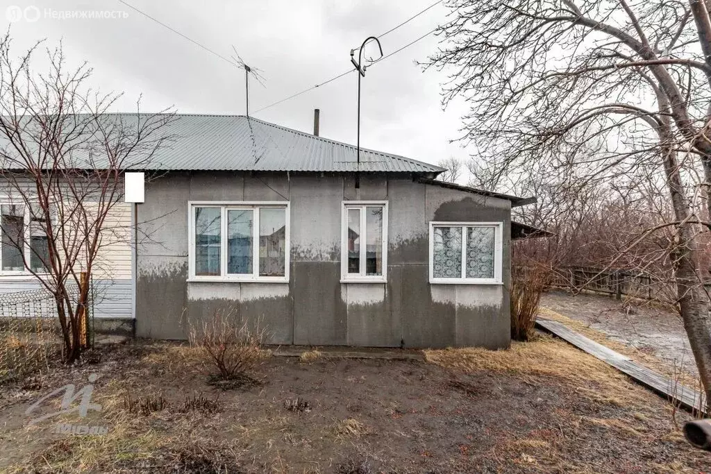 Дом в Новоалтайск, 2-я Вокзальная улица (46 м) - Фото 1