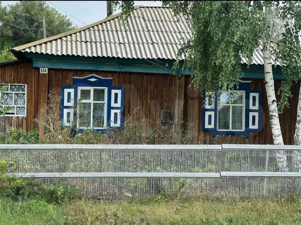 Дом в Алтайский край, Петропавловский район, с. Новообинка Советская ... - Фото 1