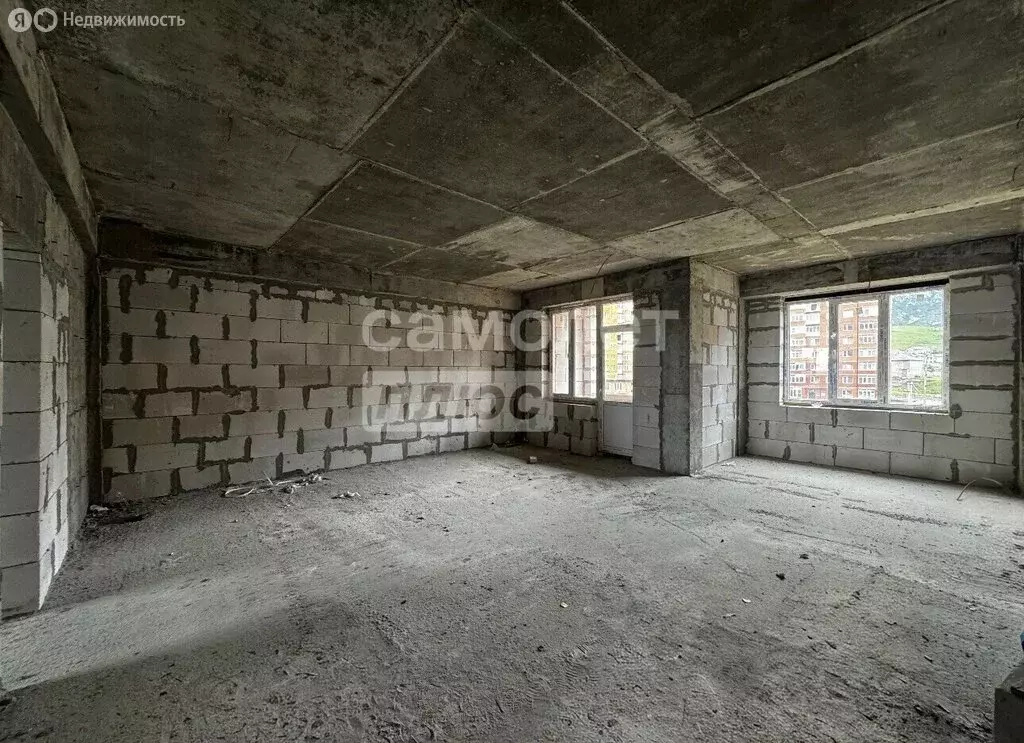 Квартира-студия: Махачкала, улица Магомеда Гамзатова, 94 (82 м) - Фото 1