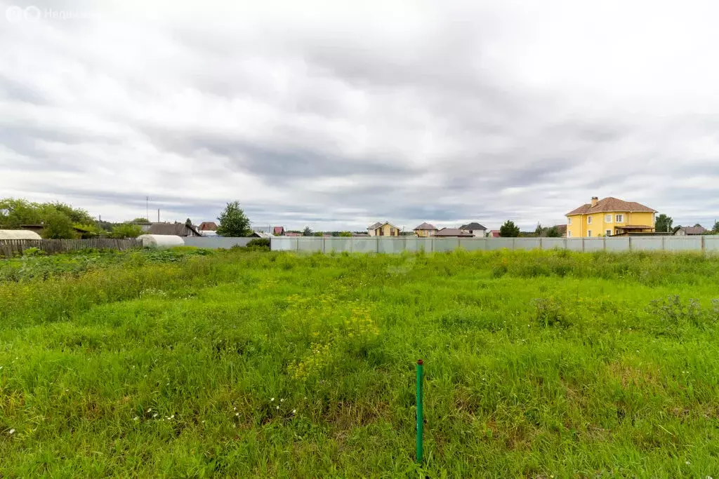 Участок в Тюменский район, деревня Ушакова, Советская улица (10.67 м) - Фото 1