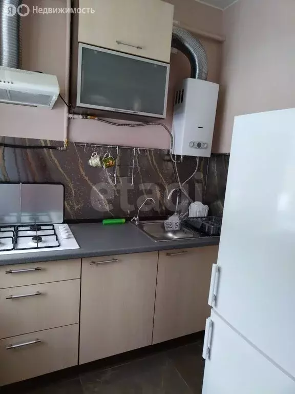 2-комнатная квартира: городской посёлок Кузьмоловский, Молодёжная ... - Фото 1