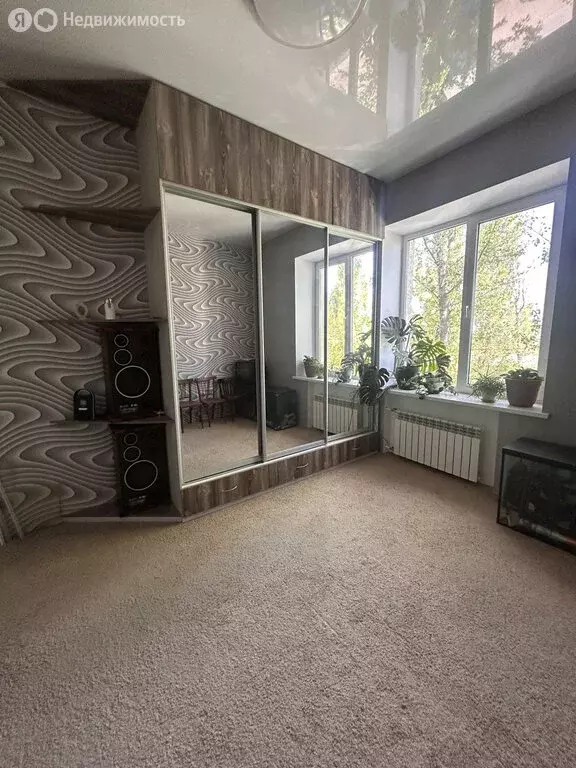 4-комнатная квартира: Саратов, улица Аэропорт, 2 (103 м) - Фото 1