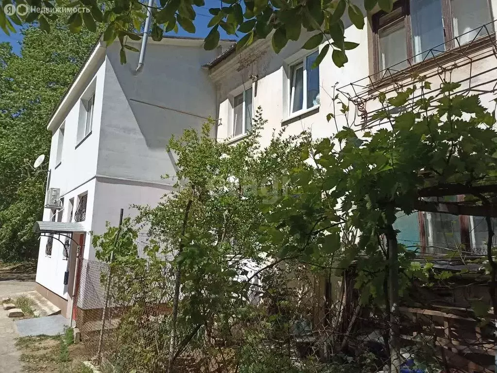 3-комнатная квартира: Саки, Курортная улица, 67 (49.6 м) - Фото 1