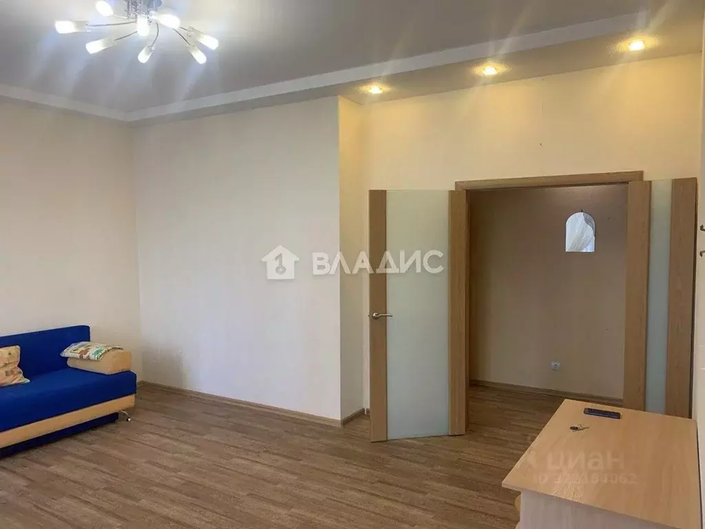 2-к кв. Саратовская область, Балаково 1 Мая ул., 77 (99.6 м) - Фото 0