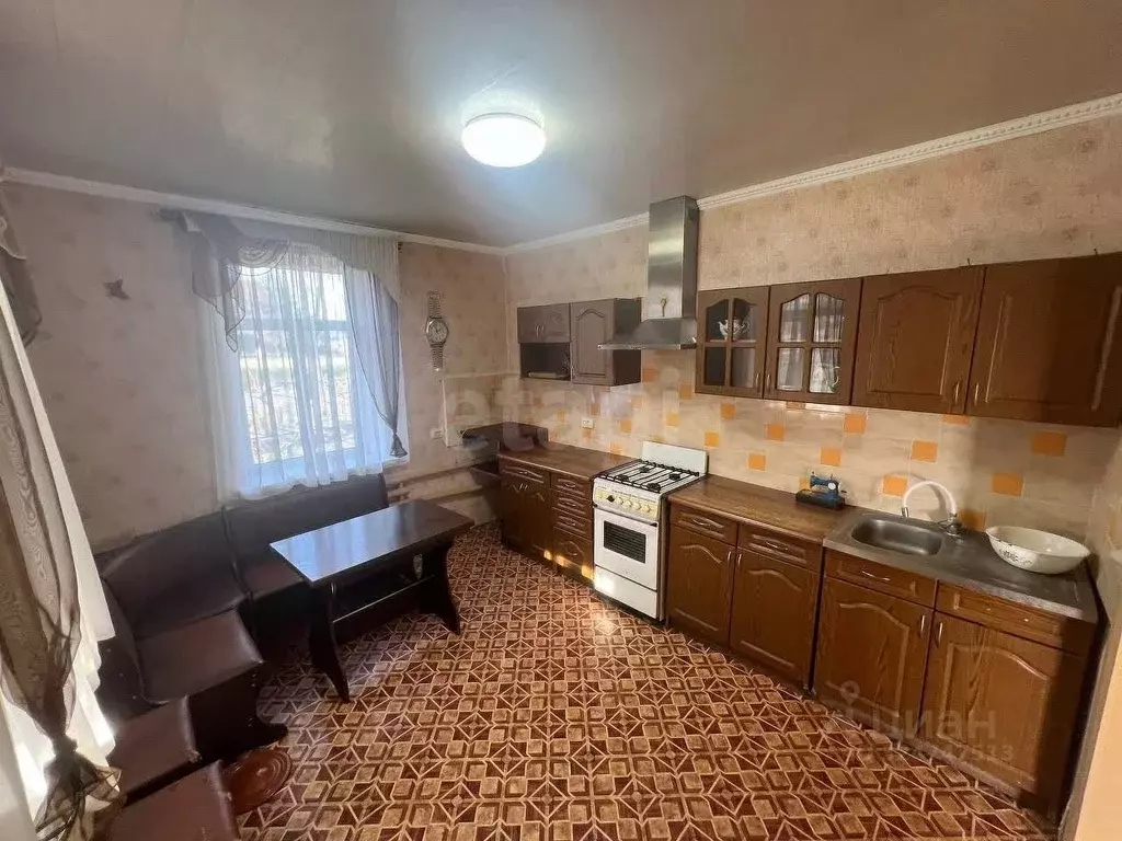 Дом в Крым, Кировский район, с. Золотое Поле ул. Мичурина (73 м) - Фото 1