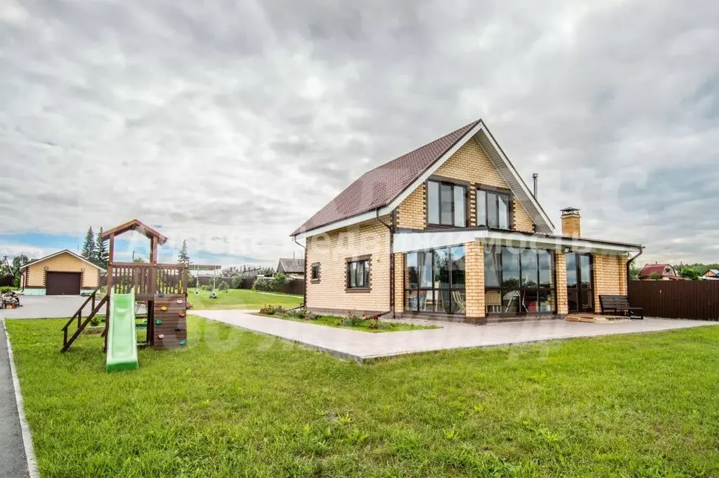 Дом в Свердловская область, Слободо-Туринский район, Усть-Ницинское ... - Фото 1