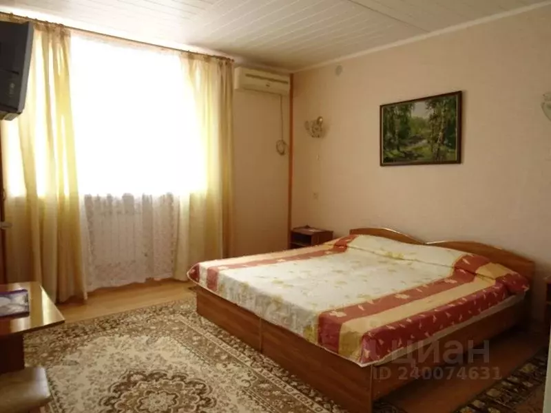 Дом в Краснодарский край, Геленджик Изумрудная ул. (200 м) - Фото 1