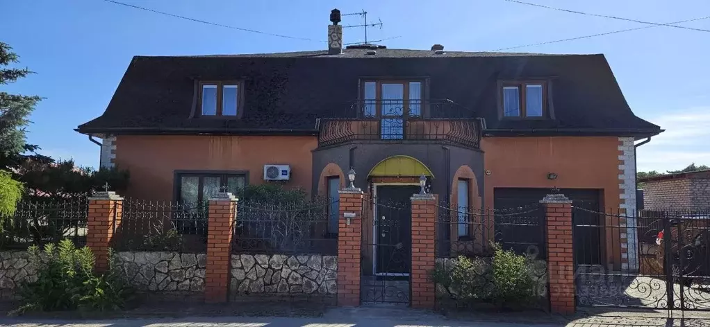 Дом в Калининградская область, Балтийск ул. Матросова, 5 (255 м) - Фото 1