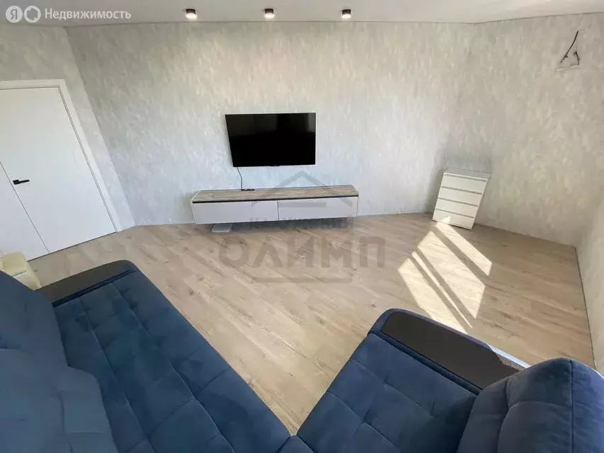 2-комнатная квартира: Калуга, улица Белинского, 2А (68 м) - Фото 2