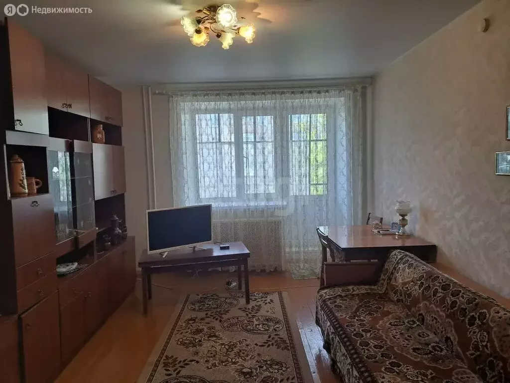 2-комнатная квартира: Чернушка, Коммунистическая улица, 14 (50.8 м) - Фото 1