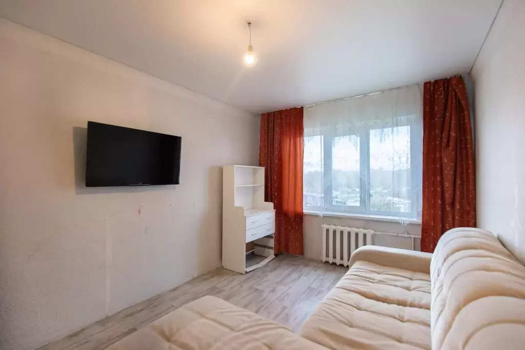 3-к кв. Свердловская область, Екатеринбург ул. Ангарская, 40 (67.6 м) - Фото 1