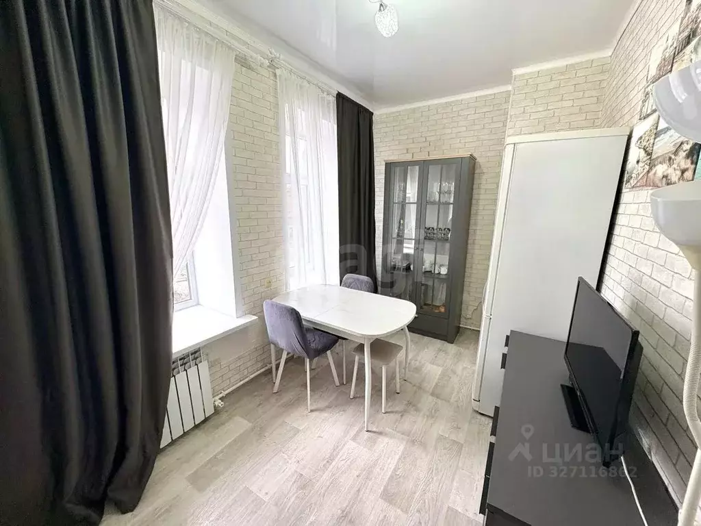 2-к кв. Астраханская область, Астрахань ул. Максима Горького, 23 (48.6 ... - Фото 1