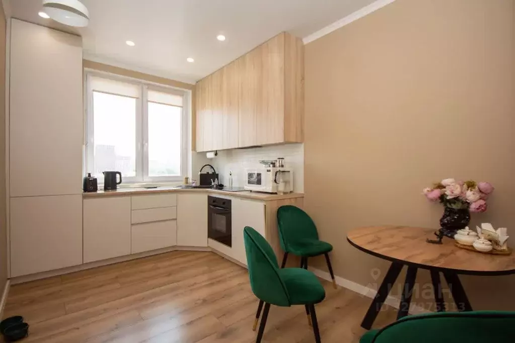 2-к кв. Тюменская область, Тюмень ул. 2-я Луговая, 24к2 (63.52 м) - Фото 1