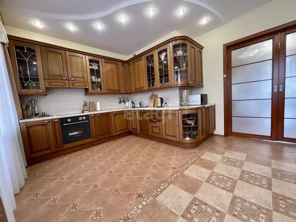 3-к кв. Тюменская область, Тюмень ул. Свердлова, 1 (146.0 м) - Фото 1