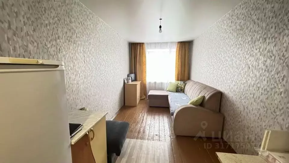 Комната Кемеровская область, Новокузнецк ул. Сеченова, 3 (13.2 м) - Фото 1