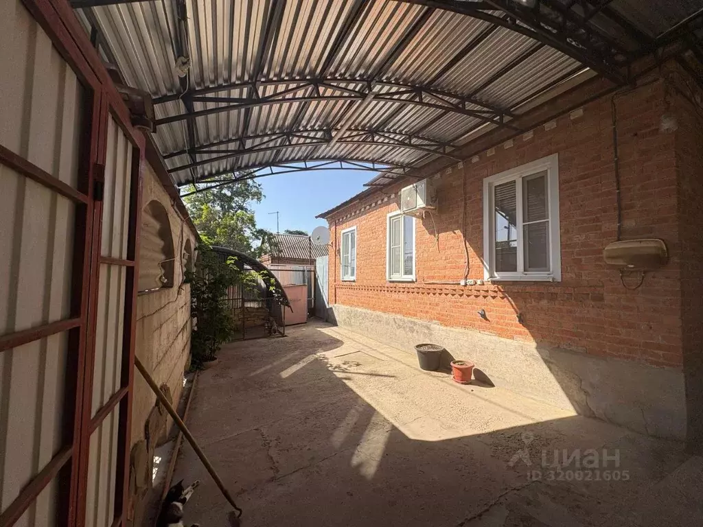 Дом в Ставропольский край, Новоалександровск ул. Буденного (108 м) - Фото 0